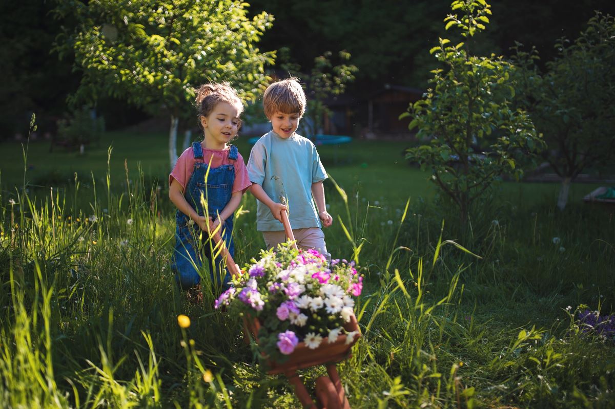 Kinder im Garten beschäftigen in Unna: kreative Ideen für dr